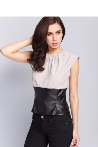 Bluzka o unikalnym połączeniu delikatnej tkaniny i eko-skóry MM2069 Light Grey