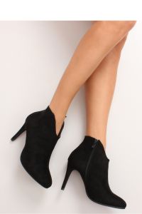 BOTKI Z WYCIĘCIEM AT-0592-L BLACK