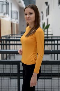 Bluzka klasyczna gładka.