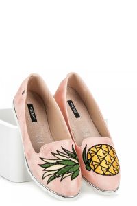 P?BUTY Z WYSZYTYM ANANASEM Różowy