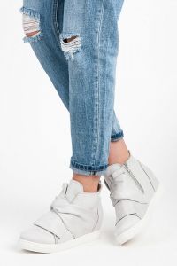 ZAMSZOWE TRAMPKI NA KOTURNIE 16-243G Szary