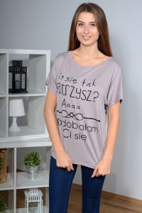 Bluzka oversize z zabawnym napisem