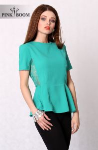 4242-2 Elegancka bluzka typu baskinka - zielony