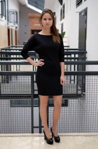 PIKOWANA   CZARNA SUKIENKA