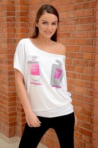 Bluzka oversize z nadrukowanymi flakonami perfum