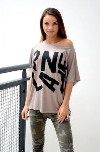 Bluzka oversize z napisem PLANET