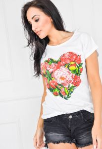 T-shirt z sercem z róż