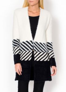 Elegancki sweter wzory geometryczne