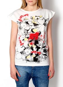 T-shirt czerwone kwiaty